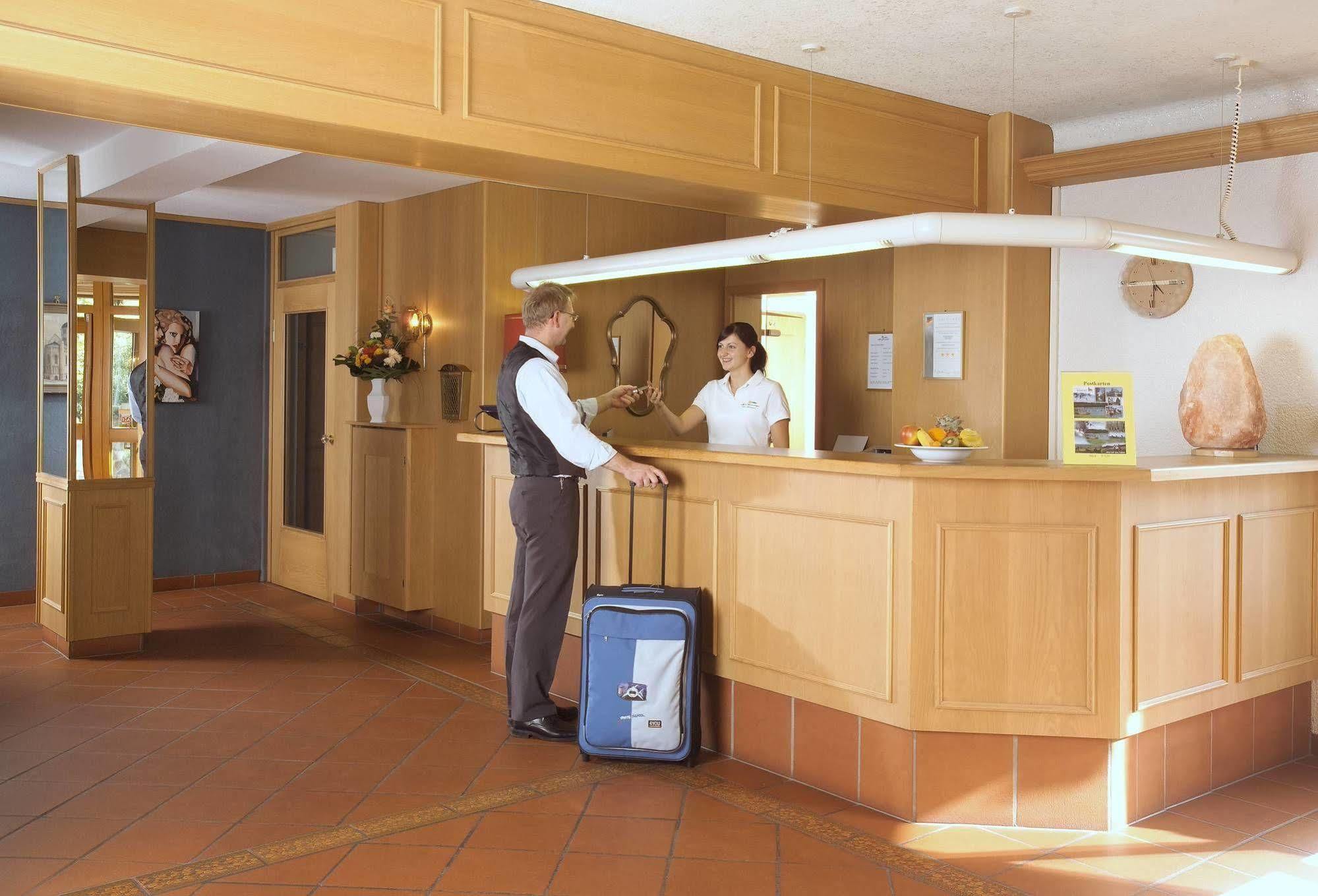 Akzent Hotel Haus Sonnenberg Schotten Extérieur photo